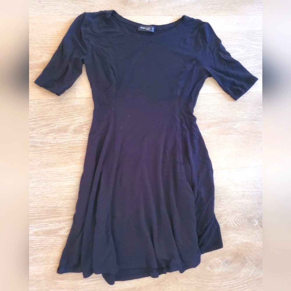 Popular Basics Black Short-Sleeve Swing Dress - SMALL